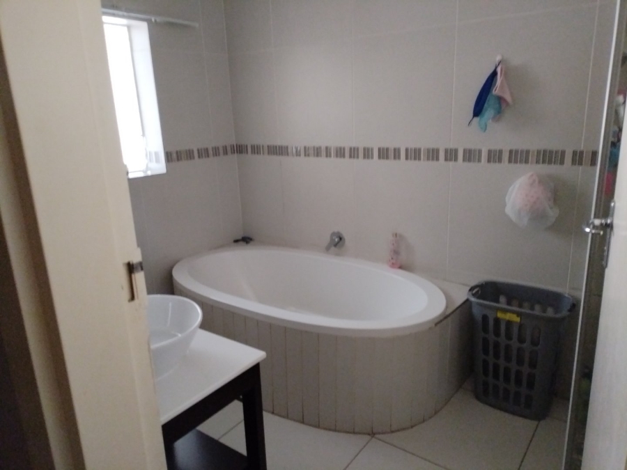 3 Bedroom Property for Sale in Selcourt Gauteng