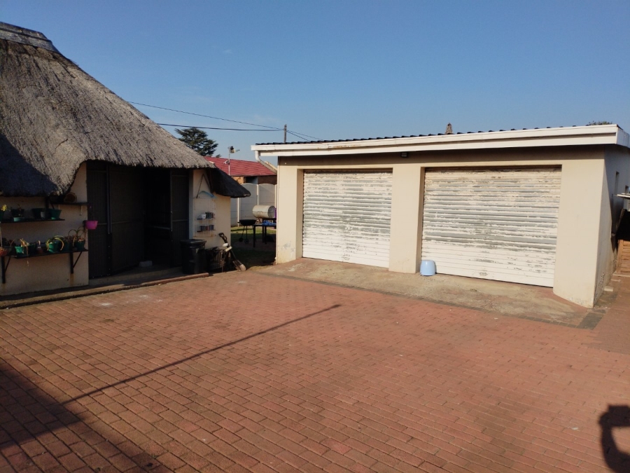 3 Bedroom Property for Sale in Selcourt Gauteng