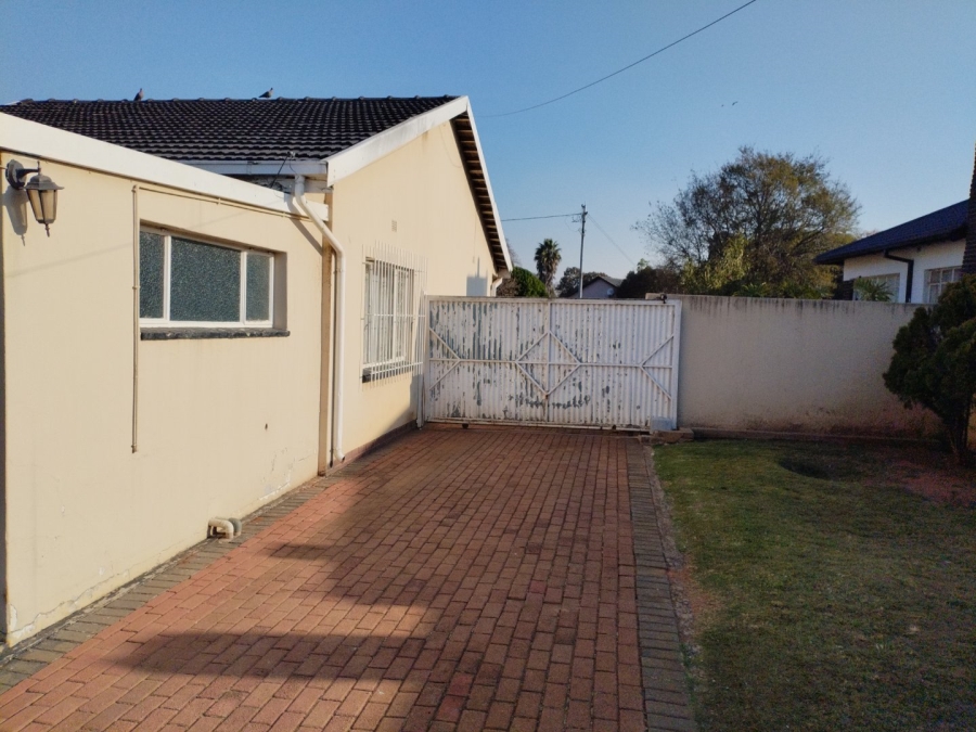 3 Bedroom Property for Sale in Selcourt Gauteng