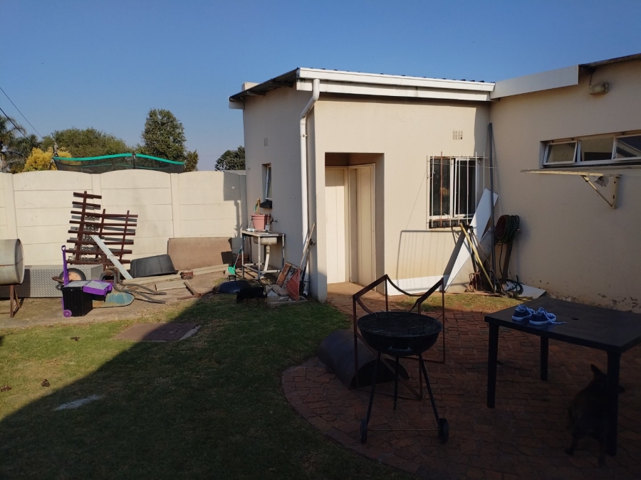 3 Bedroom Property for Sale in Selcourt Gauteng