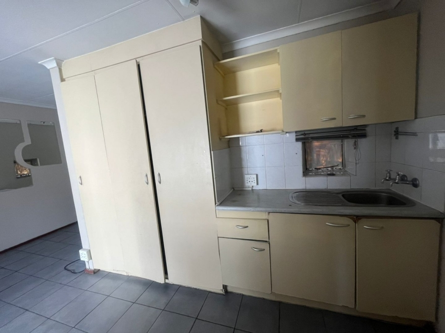 1 Bedroom Property for Sale in Hatfield Gauteng