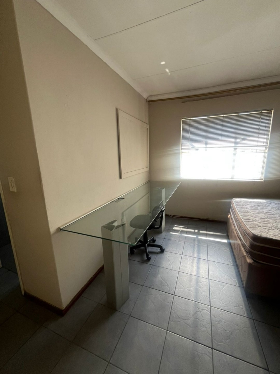 1 Bedroom Property for Sale in Hatfield Gauteng