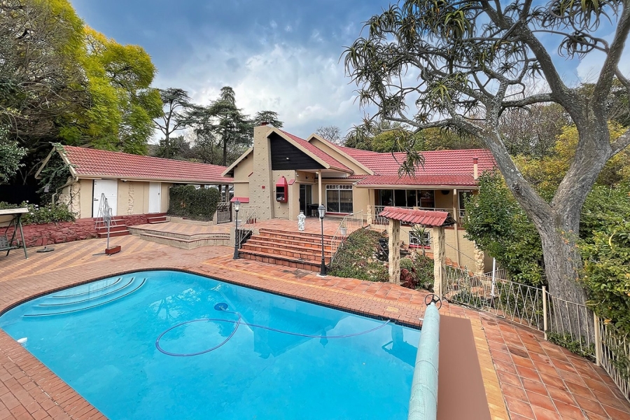 5 Bedroom Property for Sale in Bryanston Gauteng