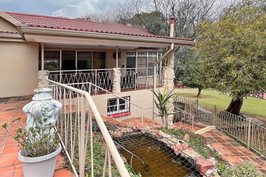 5 Bedroom Property for Sale in Bryanston Gauteng