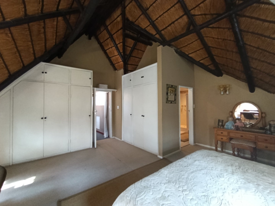 To Let 4 Bedroom Property for Rent in Highlands North Gauteng