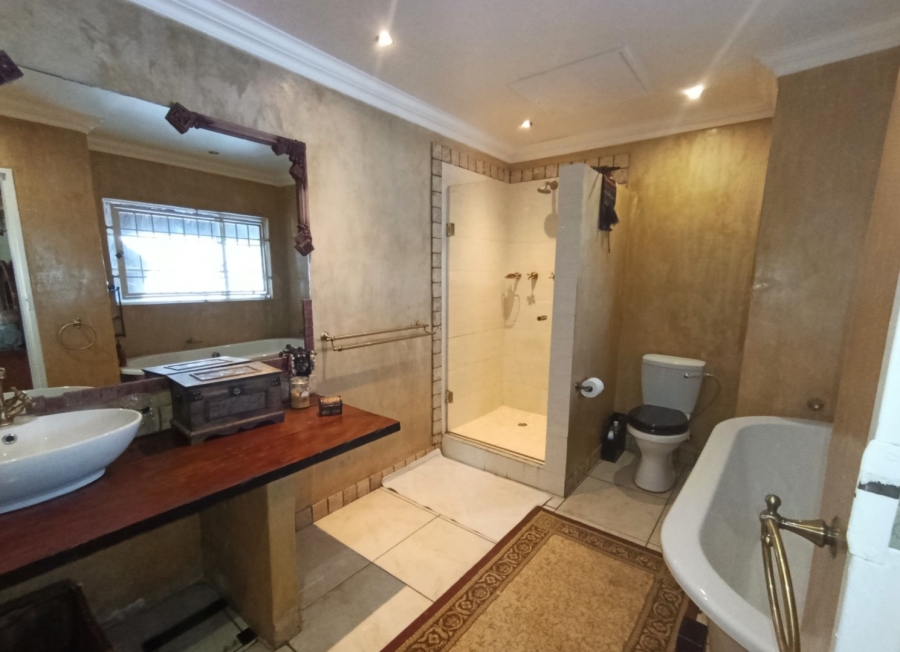 To Let 4 Bedroom Property for Rent in Highlands North Gauteng