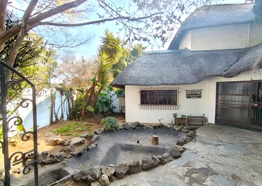 To Let 4 Bedroom Property for Rent in Highlands North Gauteng