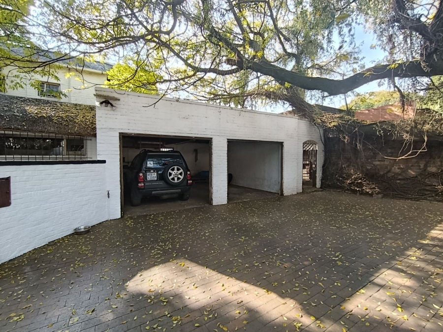To Let 4 Bedroom Property for Rent in Highlands North Gauteng