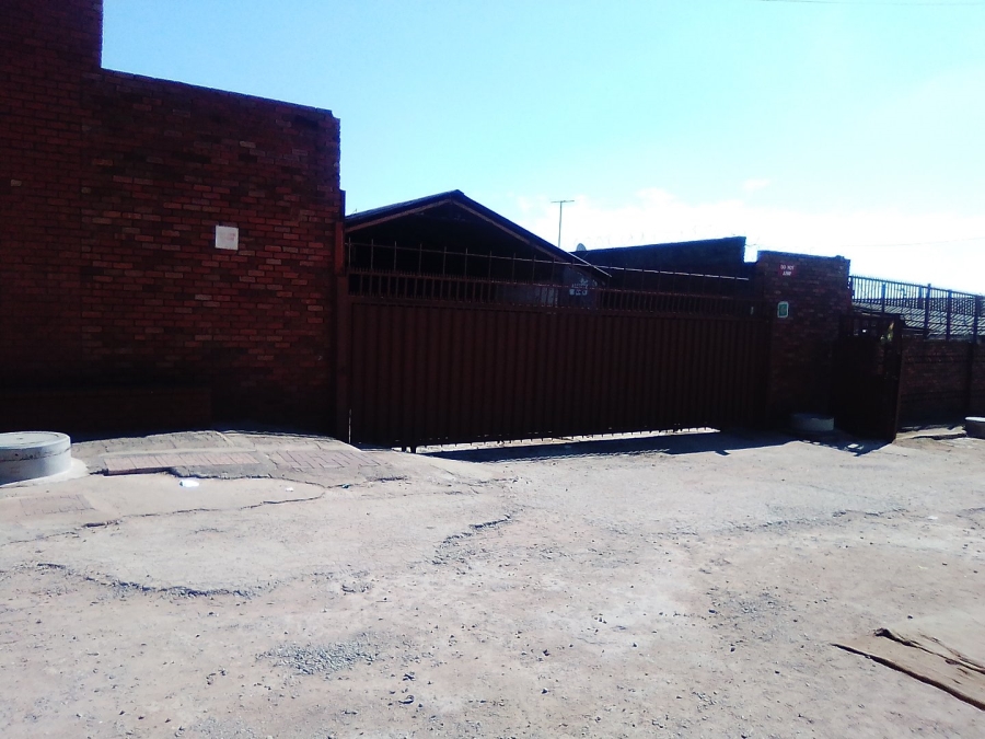To Let commercial Property for Rent in Mqantsa Gauteng
