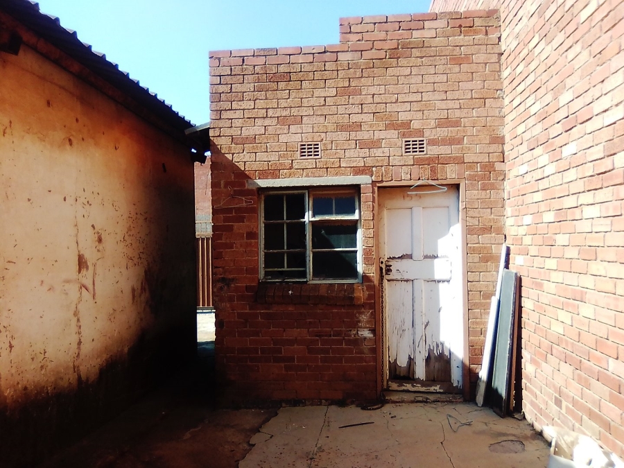 To Let commercial Property for Rent in Mqantsa Gauteng