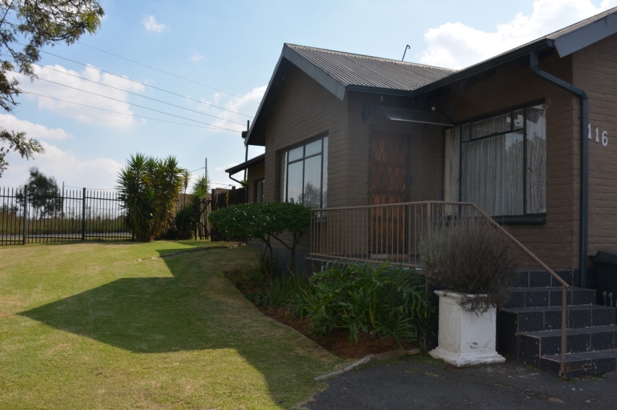 4 Bedroom Property for Sale in Quellerie Park Gauteng