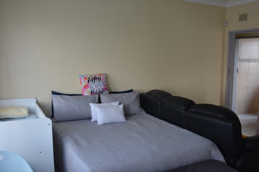 4 Bedroom Property for Sale in Quellerie Park Gauteng