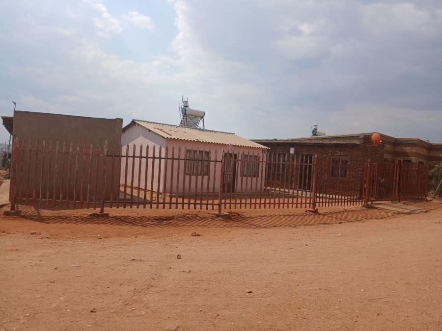 12 Bedroom Property for Sale in Ivory Park Gauteng