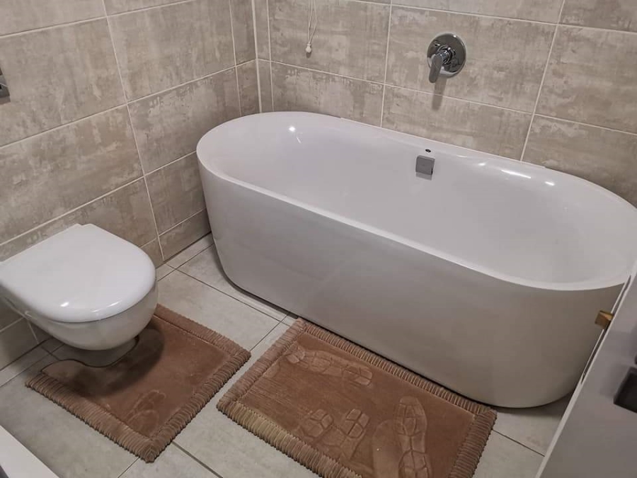 To Let 3 Bedroom Property for Rent in The Polofields Gauteng