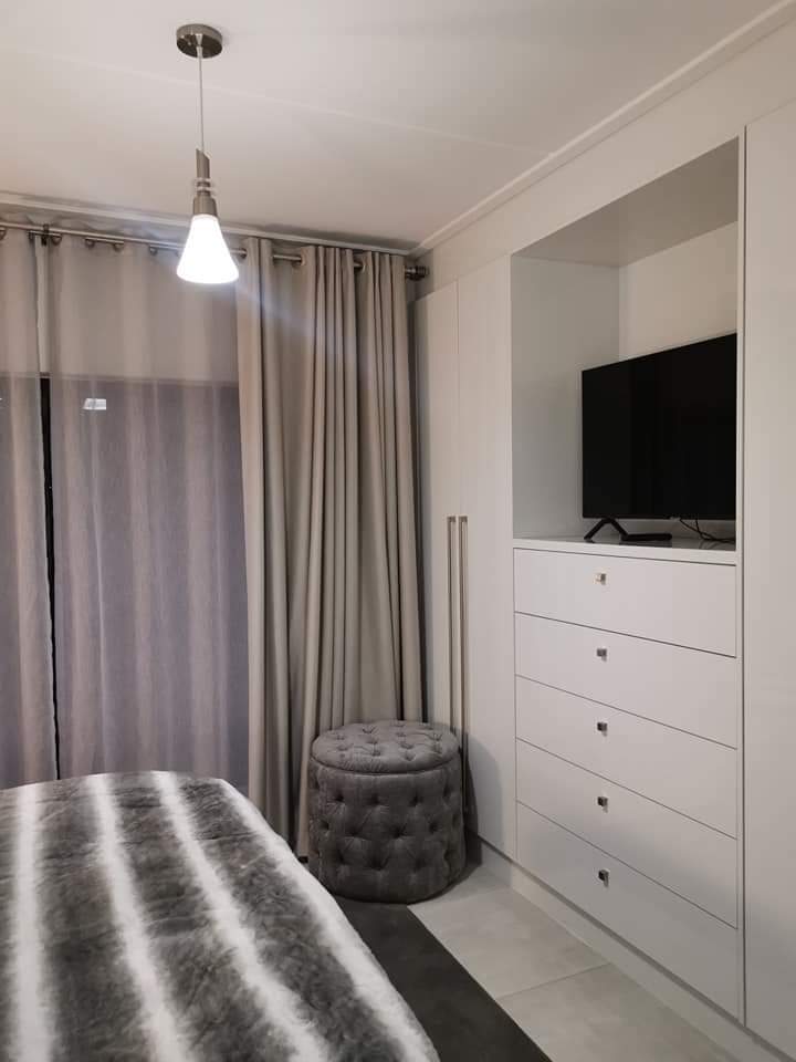 To Let 3 Bedroom Property for Rent in The Polofields Gauteng