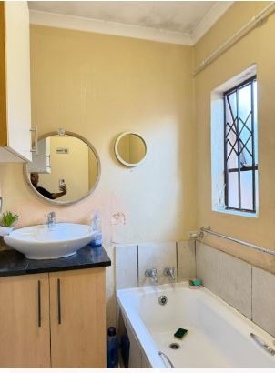 2 Bedroom Property for Sale in Clayville Gauteng