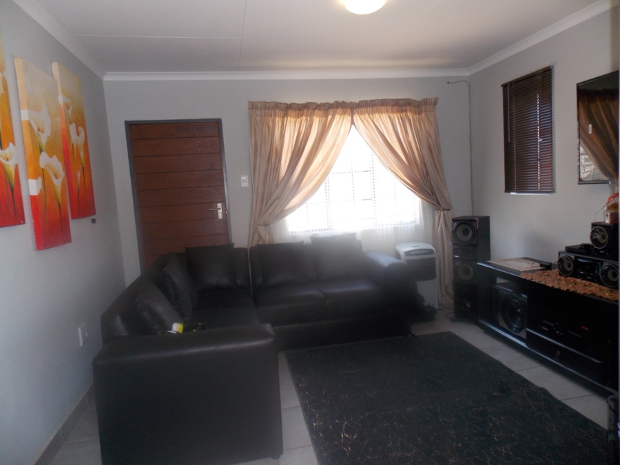 To Let 3 Bedroom Property for Rent in Sky City Gauteng