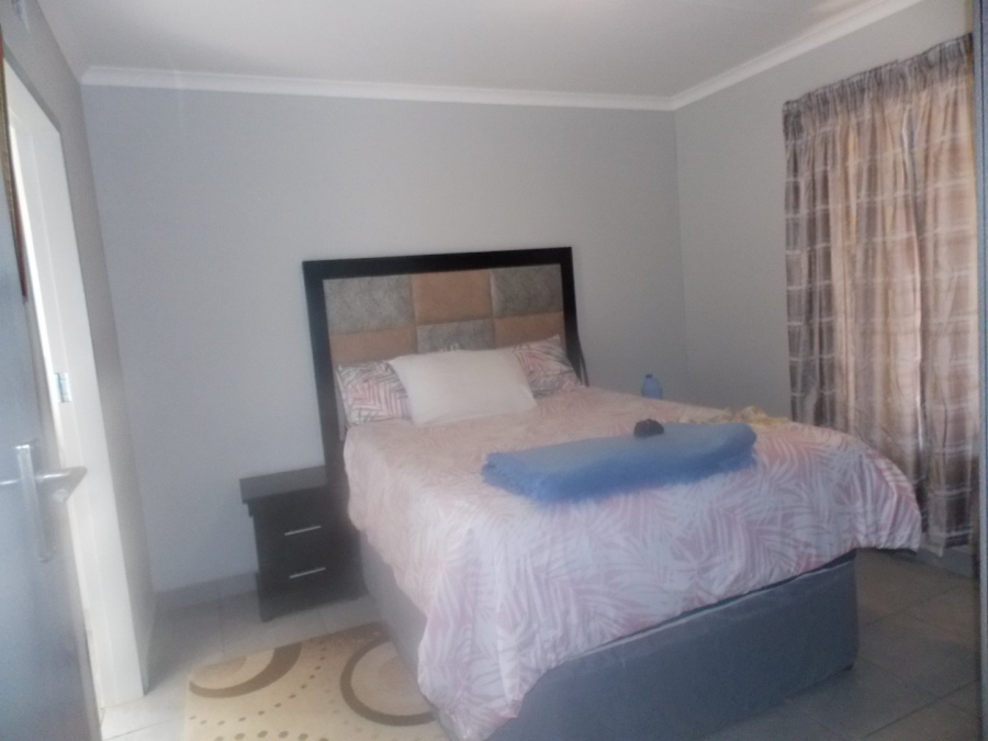 To Let 3 Bedroom Property for Rent in Sky City Gauteng