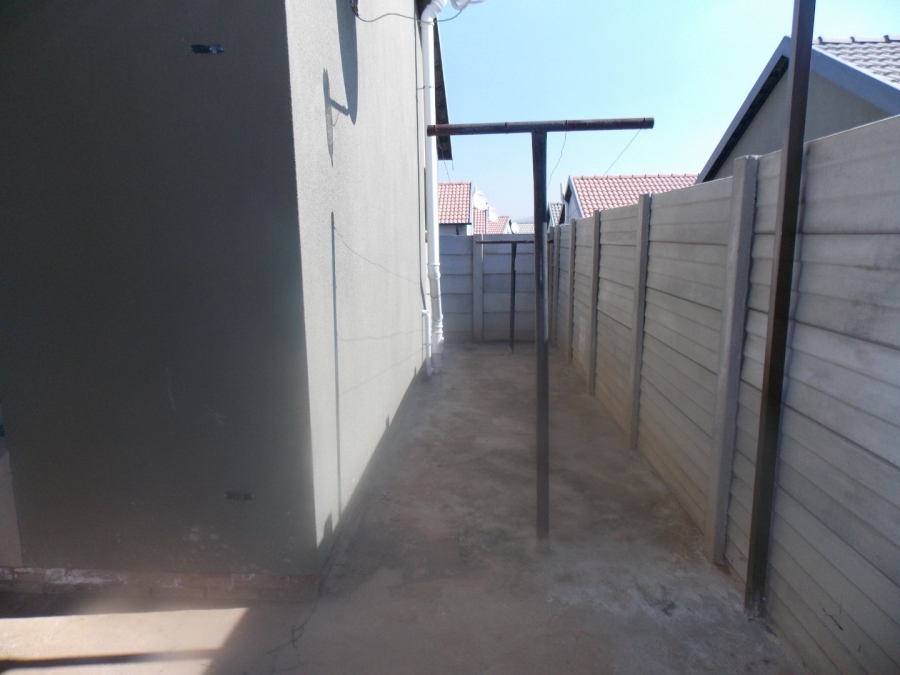 To Let 3 Bedroom Property for Rent in Sky City Gauteng