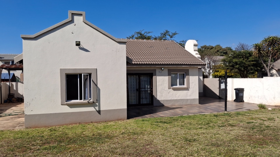 2 Bedroom Property for Sale in Theresa Park Gauteng