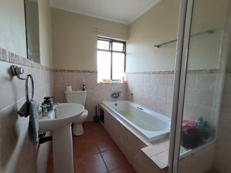 2 Bedroom Property for Sale in Montana Gauteng