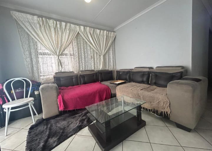 3 Bedroom Property for Sale in Lotus Gardens Gauteng