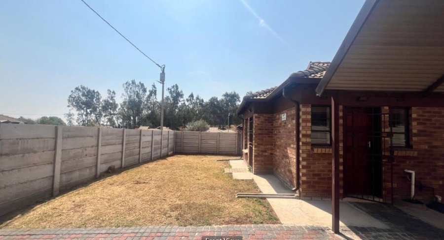 3 Bedroom Property for Sale in Clayville Gauteng