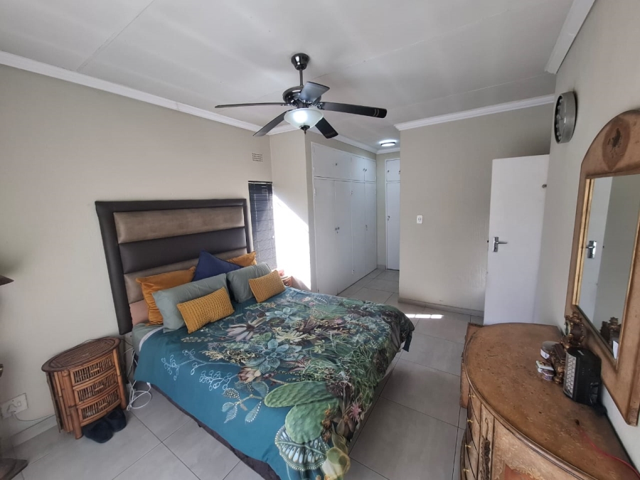 6 Bedroom Property for Sale in Croydon Gauteng