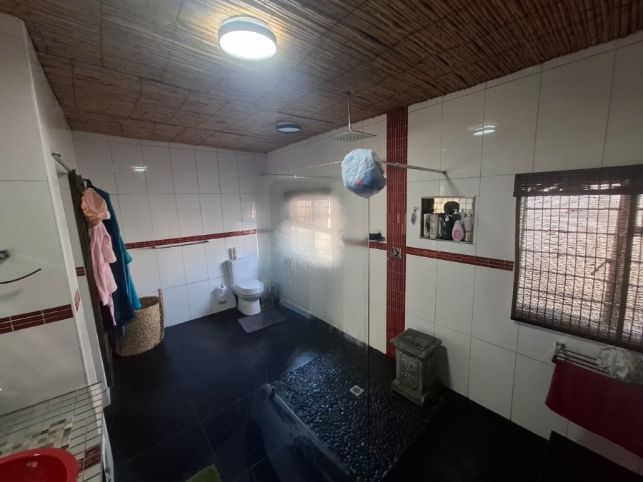6 Bedroom Property for Sale in Croydon Gauteng
