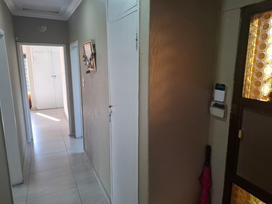 6 Bedroom Property for Sale in Croydon Gauteng