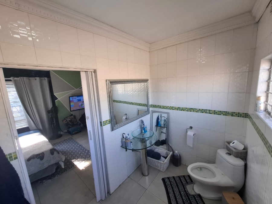 6 Bedroom Property for Sale in Croydon Gauteng