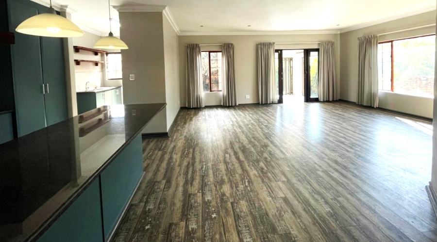 3 Bedroom Property for Sale in Thatchfield Hills Gauteng