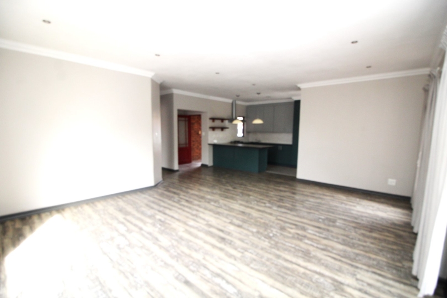 3 Bedroom Property for Sale in Thatchfield Hills Gauteng