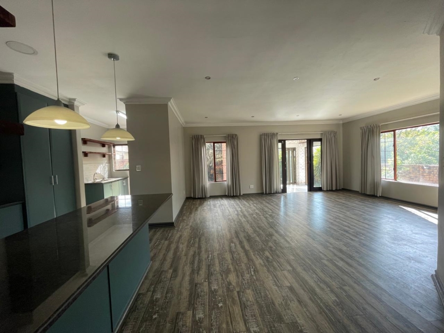 3 Bedroom Property for Sale in Thatchfield Hills Gauteng