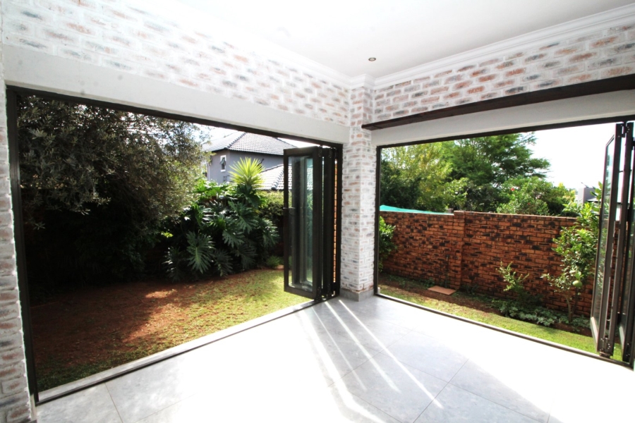 3 Bedroom Property for Sale in Thatchfield Hills Gauteng