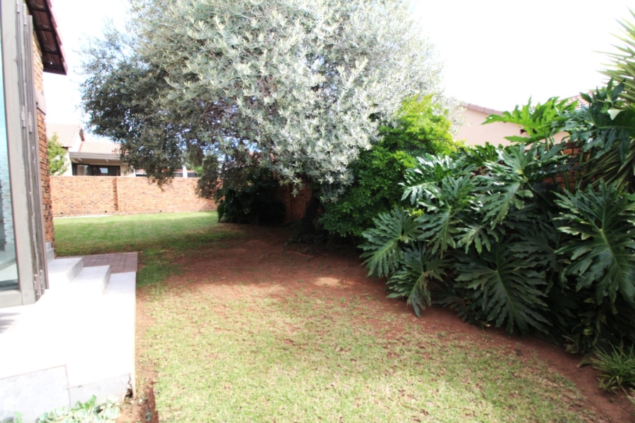 3 Bedroom Property for Sale in Thatchfield Hills Gauteng