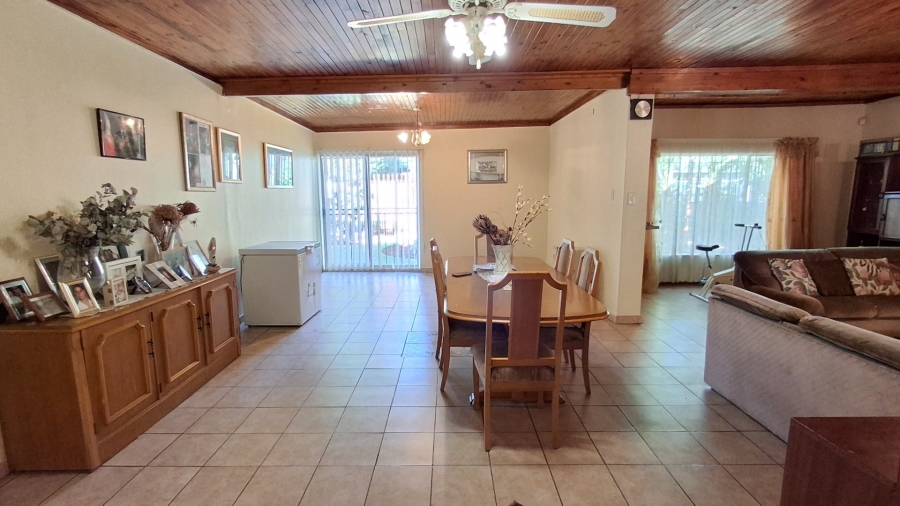 4 Bedroom Property for Sale in Sinoville Gauteng
