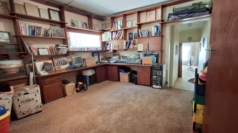 4 Bedroom Property for Sale in Sinoville Gauteng