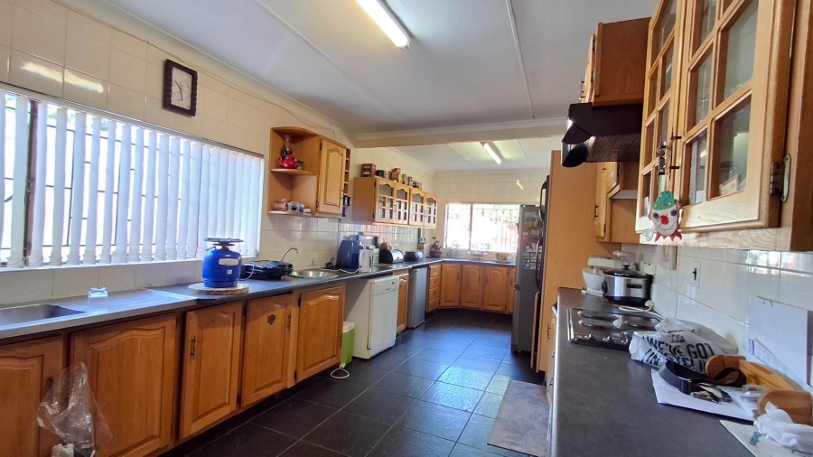 4 Bedroom Property for Sale in Sinoville Gauteng