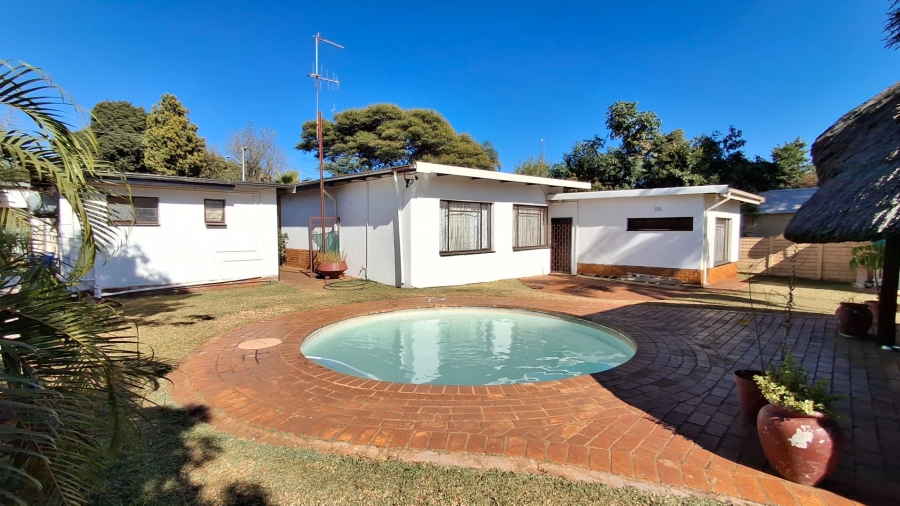 4 Bedroom Property for Sale in Sinoville Gauteng