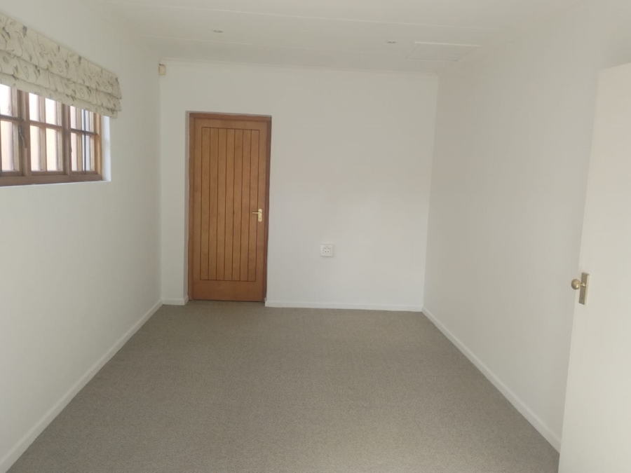 To Let 3 Bedroom Property for Rent in Hurlyvale Gauteng