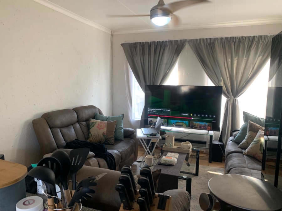 To Let 2 Bedroom Property for Rent in Bronberrick Gauteng