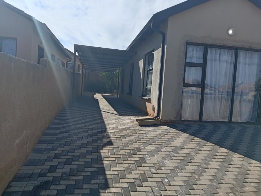 3 Bedroom Property for Sale in Soshanguve VV Gauteng