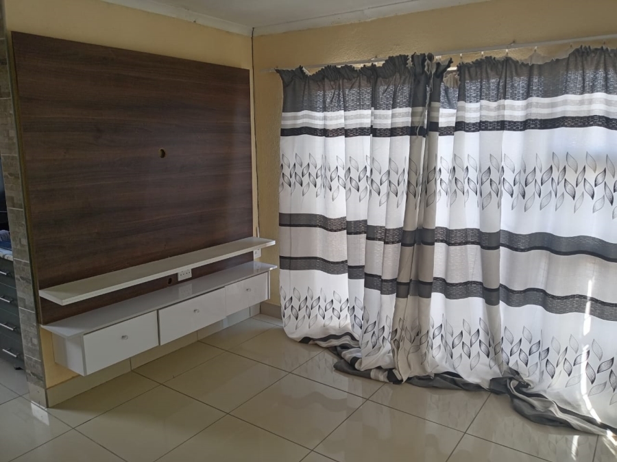 3 Bedroom Property for Sale in Soshanguve VV Gauteng
