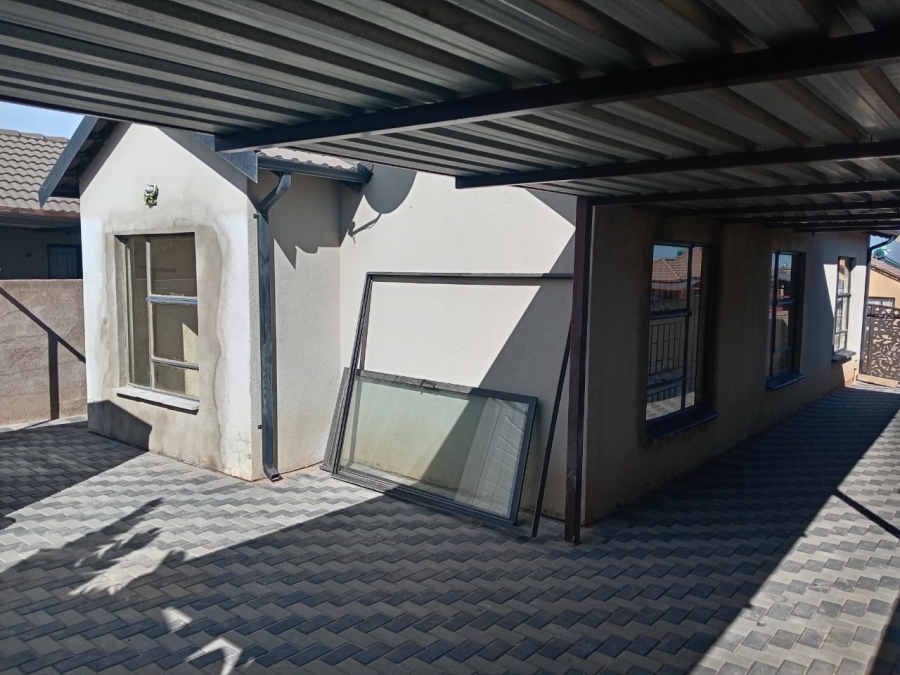 3 Bedroom Property for Sale in Soshanguve VV Gauteng