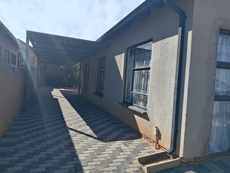 3 Bedroom Property for Sale in Soshanguve VV Gauteng