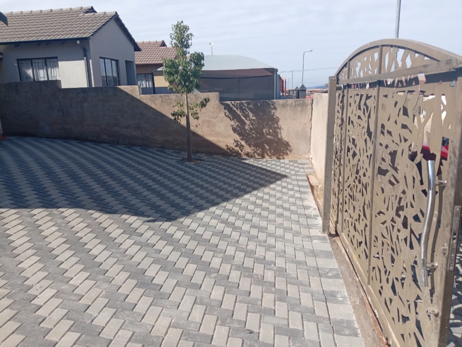 3 Bedroom Property for Sale in Soshanguve VV Gauteng