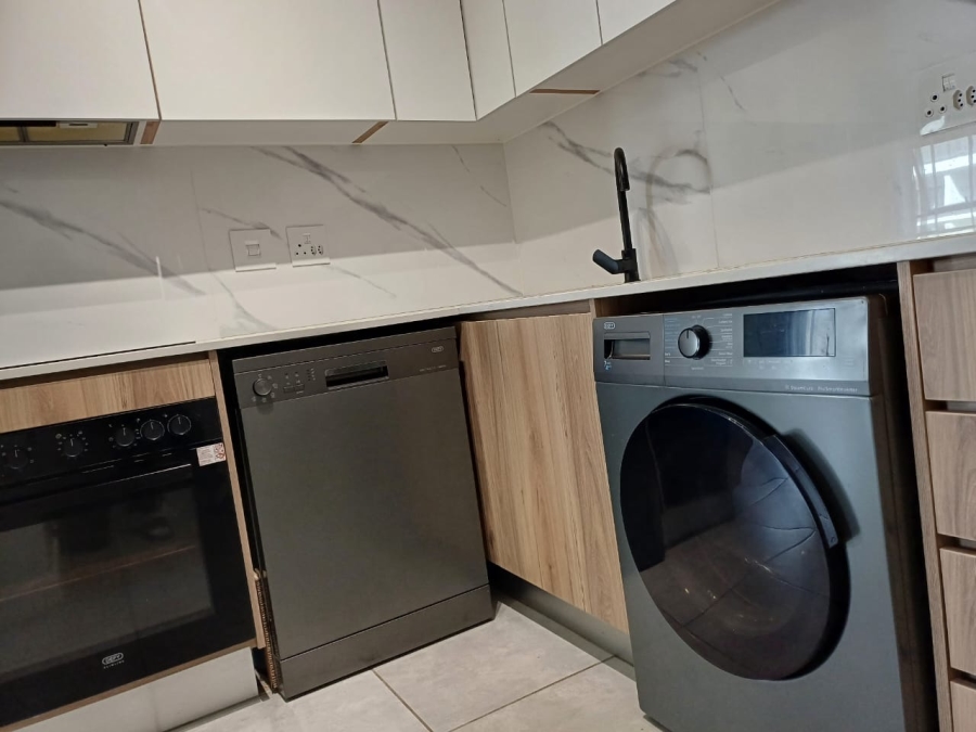 To Let 1 Bedroom Property for Rent in Waterfall Gauteng