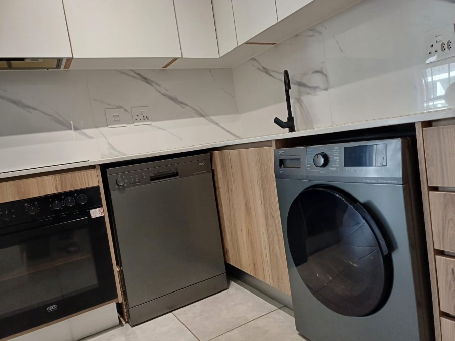To Let 1 Bedroom Property for Rent in Waterfall Gauteng