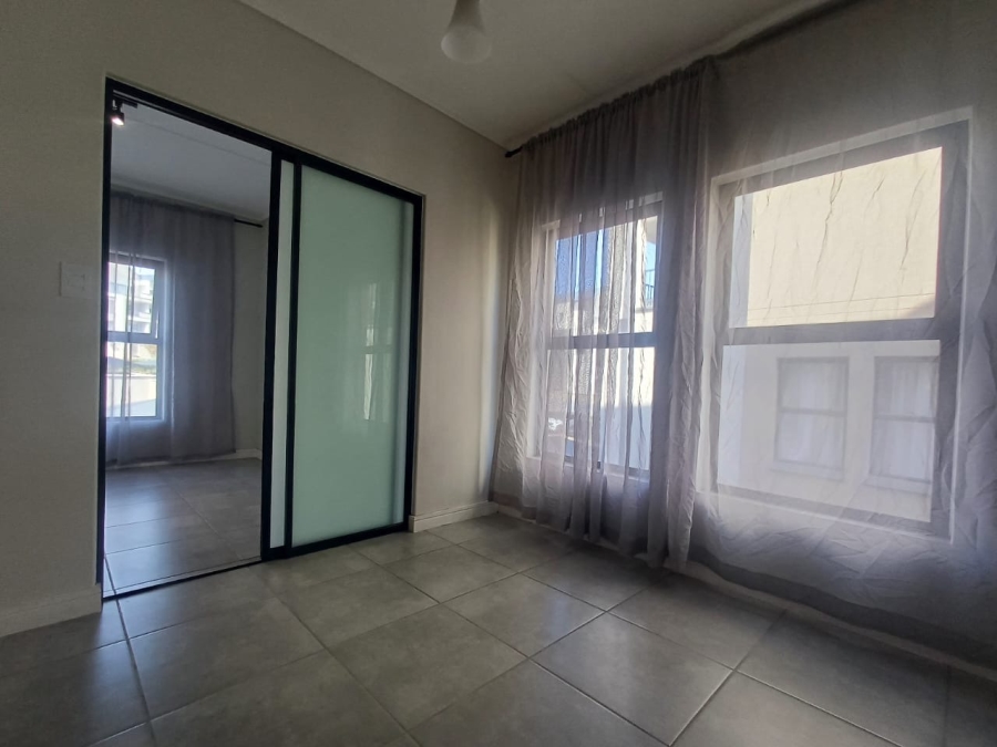 To Let 1 Bedroom Property for Rent in Waterfall Gauteng